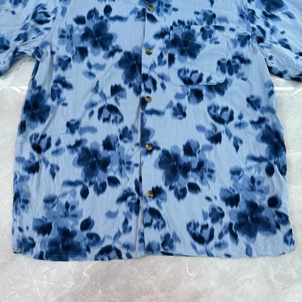 Men’s Old Navy Camp Button Down Floral Short Sleeve Pocket Shirt Large - Picture 3 of 16